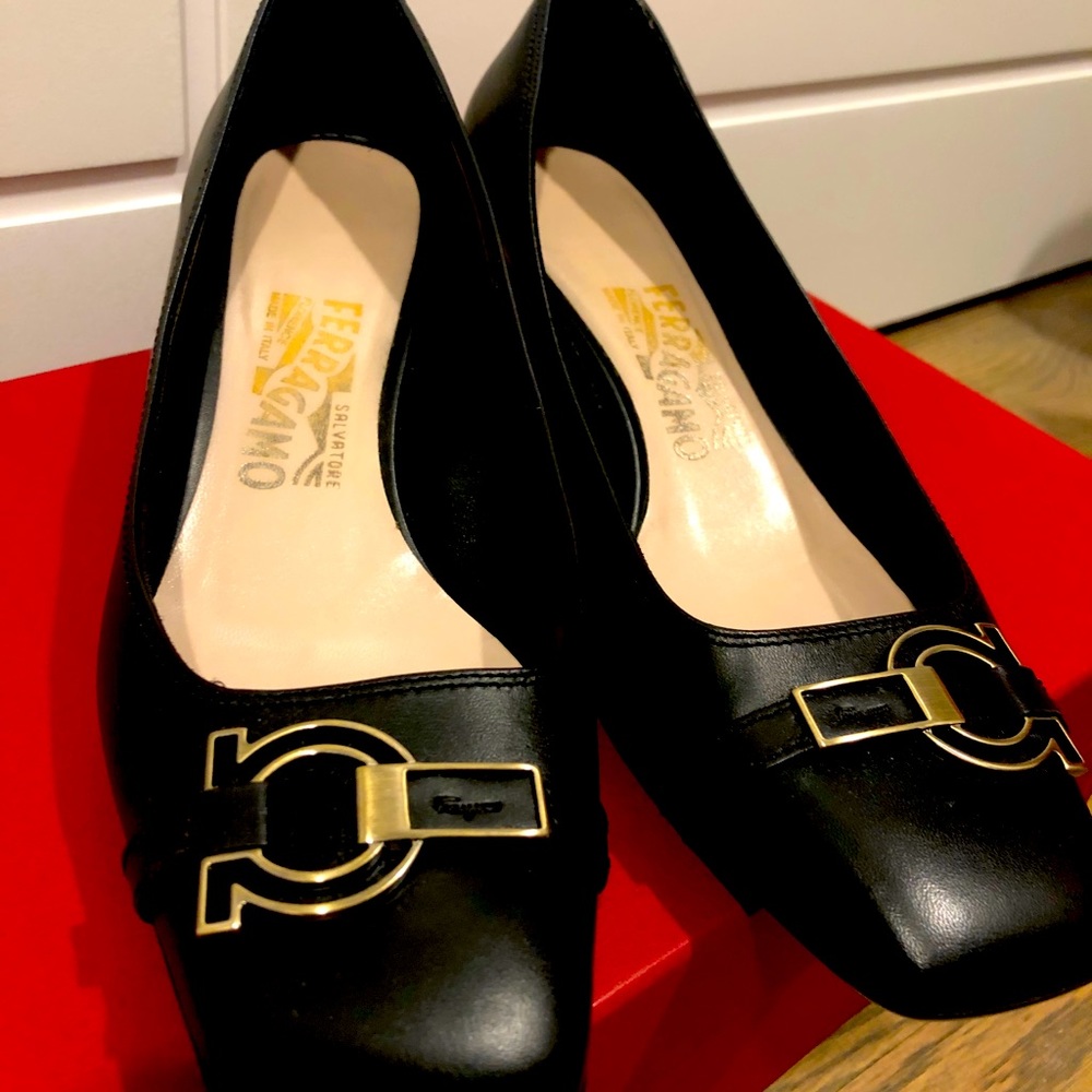 Salvatore Ferragamo Classic Black Leather Pump